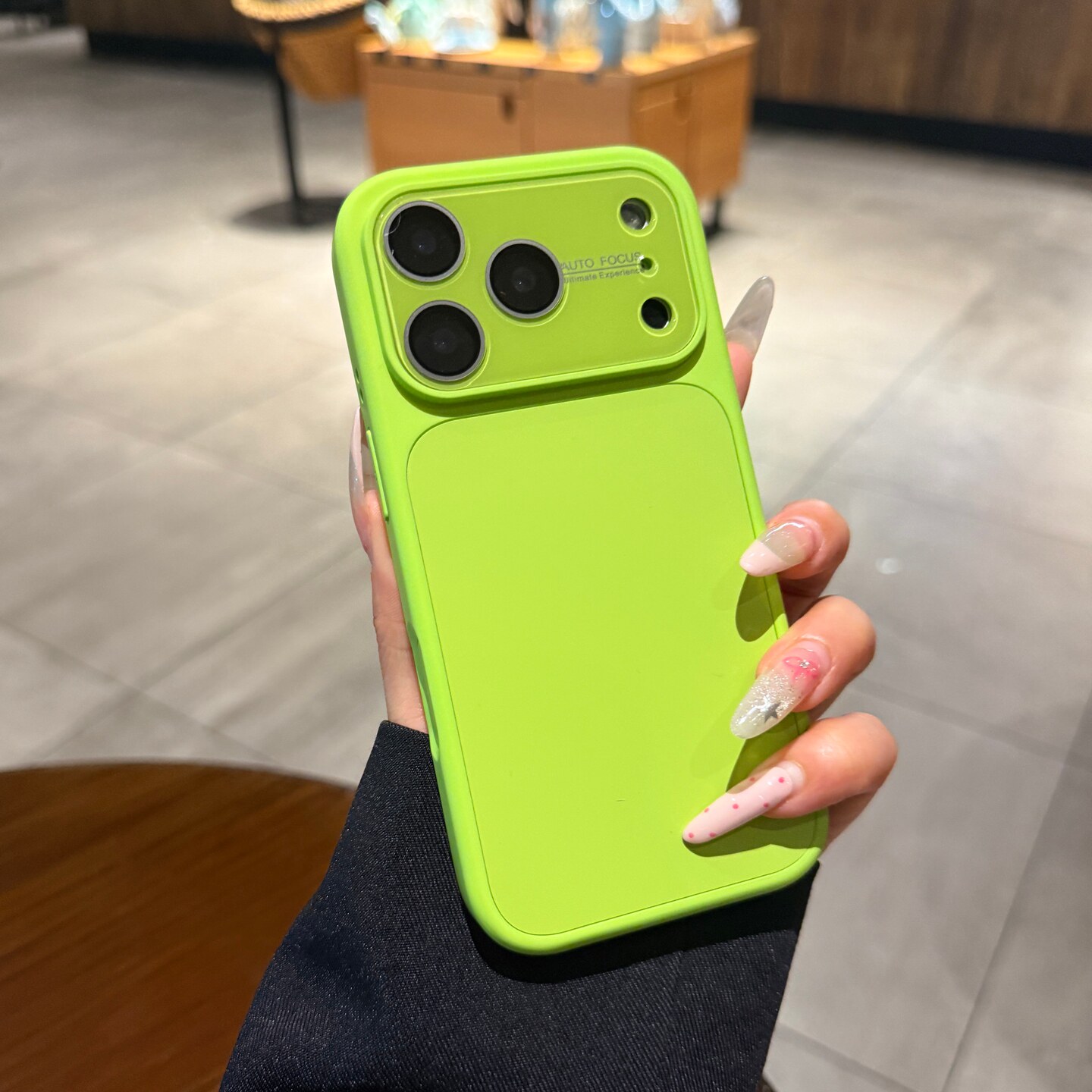 适用iphone18promax手机壳苹果17新款荧光绿16pro大视窗镜头膜全包15液态肤感14情侣防摔高级13PM硅胶保护套