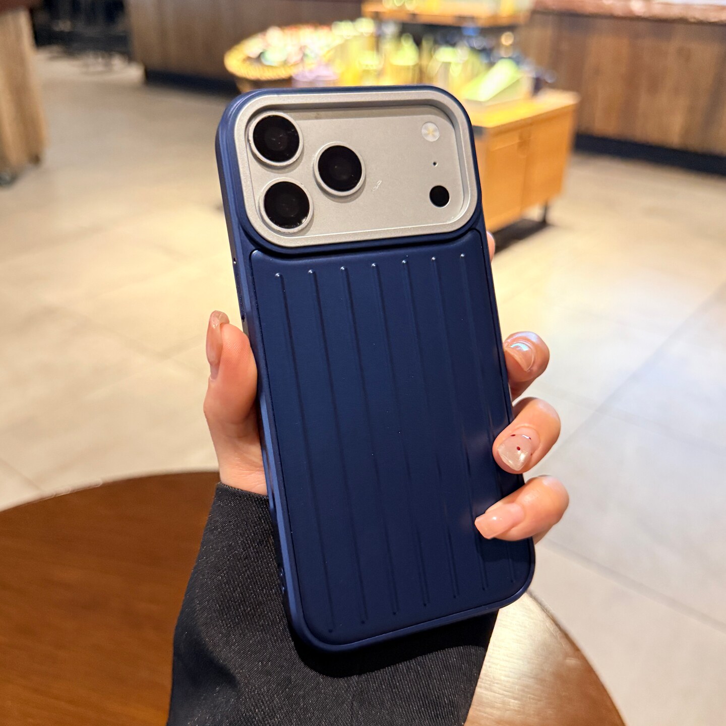 行李箱纹适用iphone17手机壳17promax苹果16pro哑光电镀15新款深蓝色14PM全包相机按键保护套大孔高级感男士