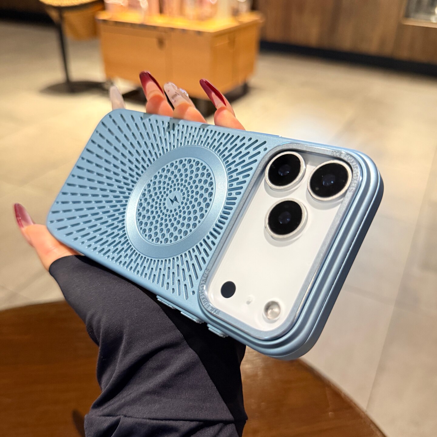 镂空散热透气适用苹果17promax手机壳Magsafe磁吸iphone17新款远峰蓝15情侣16pro高级感12夏天14男女13保护套