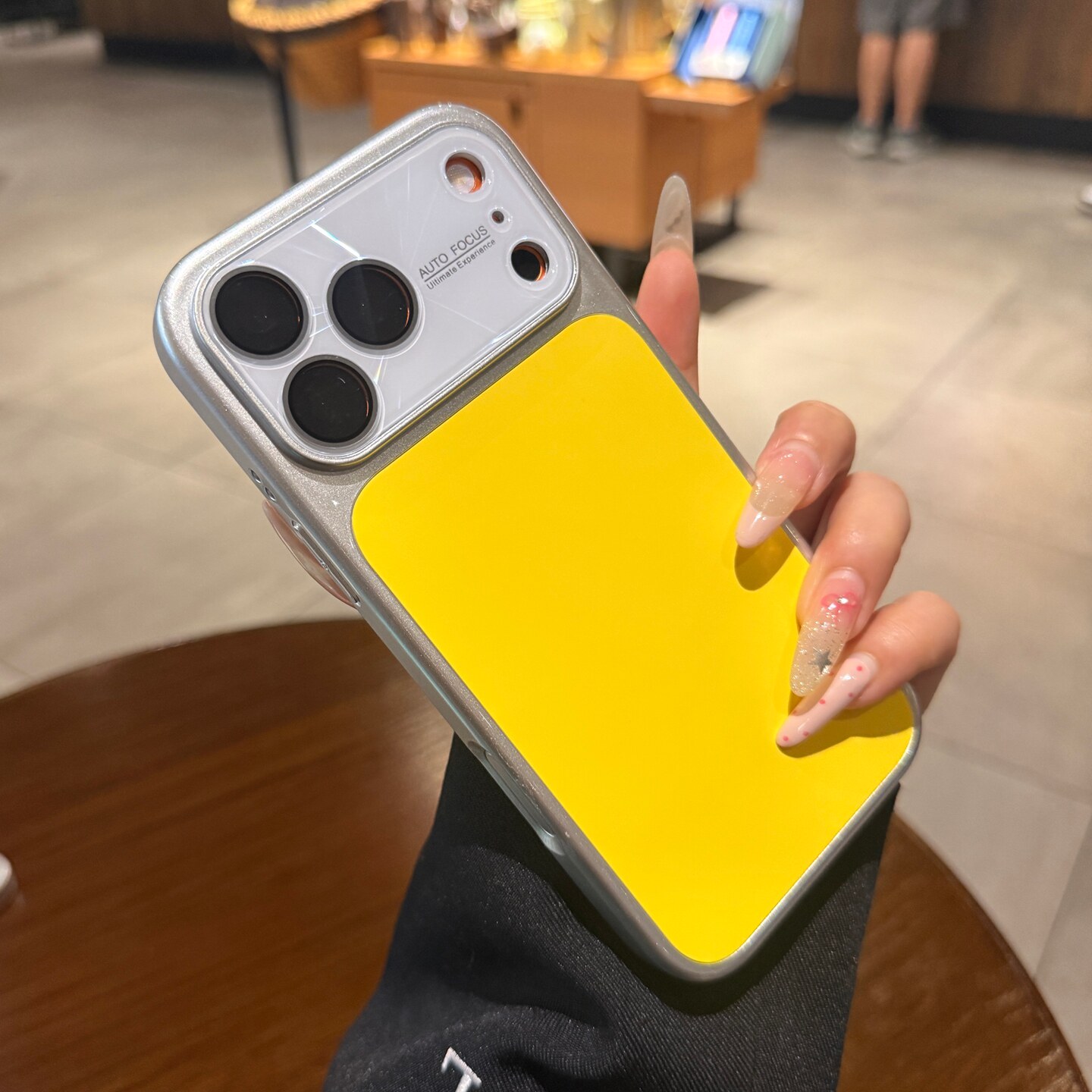 极光镭射大视窗秒变17适用苹果17promax手机壳iphone16pro素皮纹新款柠檬黄色15镜头全包14情侣13保护套高级