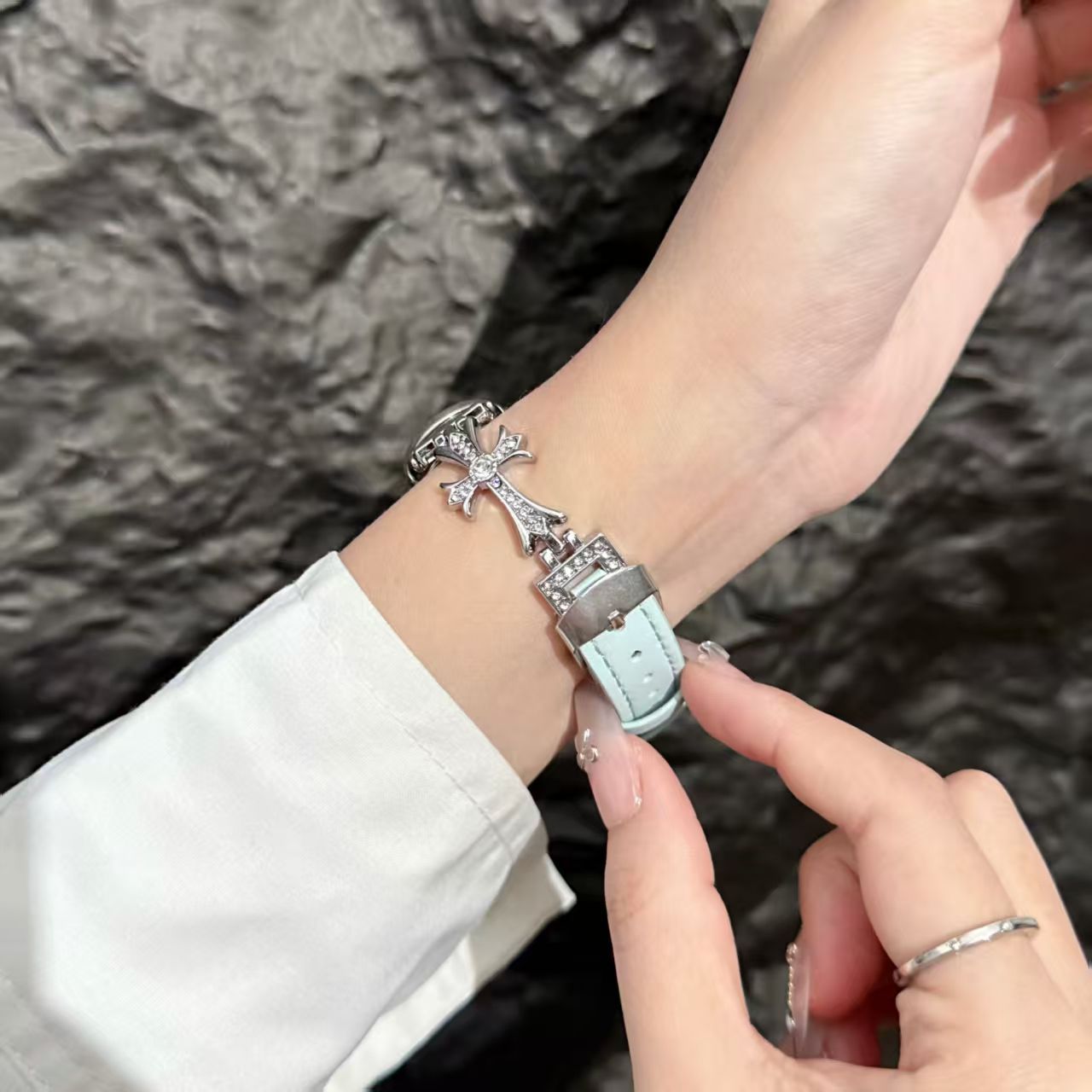 适用小米10手表复古8十字架镶钻拼皮腕带9pro红米watch4通用5表带