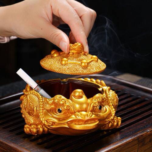 三足金蟾时尚烟灰缸带盖防飞灰网红客厅灭烟办公室烟火缸创意摆件