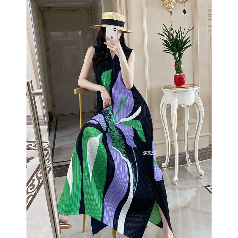 3宅褶皱高端法式印花洋装度假风沙滩裙高级感大摆长裙洋派显 097