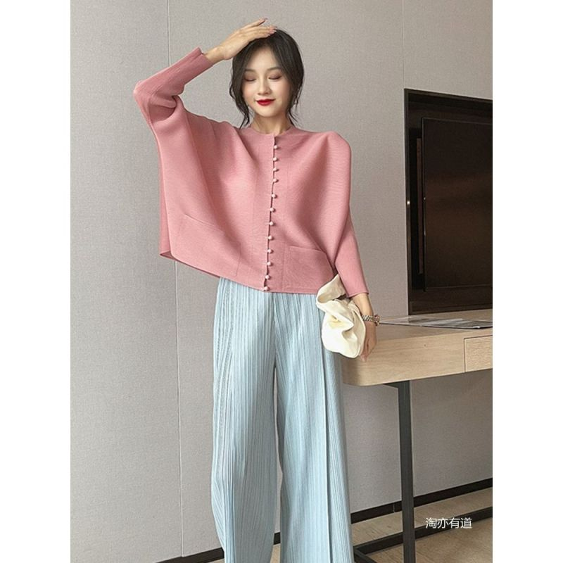 宅新款时尚洋气开衫褶皱短外套纯色复古蝙蝠衫高级感春季上三 032