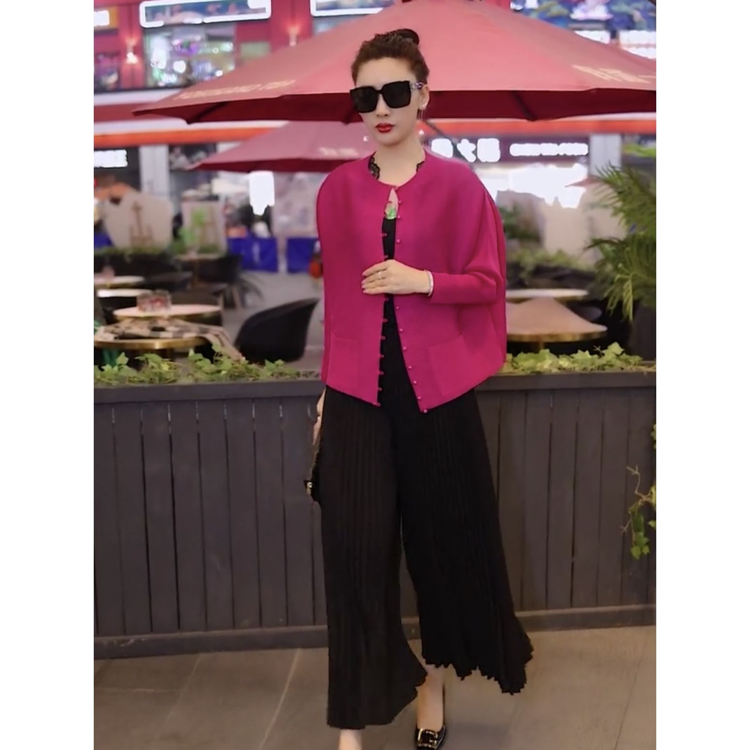 纯色褶皱短外套宽松开衫单排扣设计感女士上衣2025春新款时尚洋气