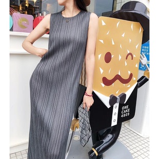 017 女神范 三宅褶皱背心裙2025夏无袖 打底连衣裙弹力修身 长裙