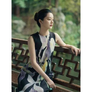 高级夏季气质圆领新款褶皱印花无袖复古连衣裙衣服优雅显瘦长裙