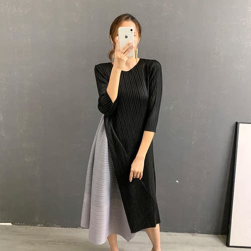 宅褶皱连衣裙女2025年春秋装新款港风气质显瘦大码女装小黑 158