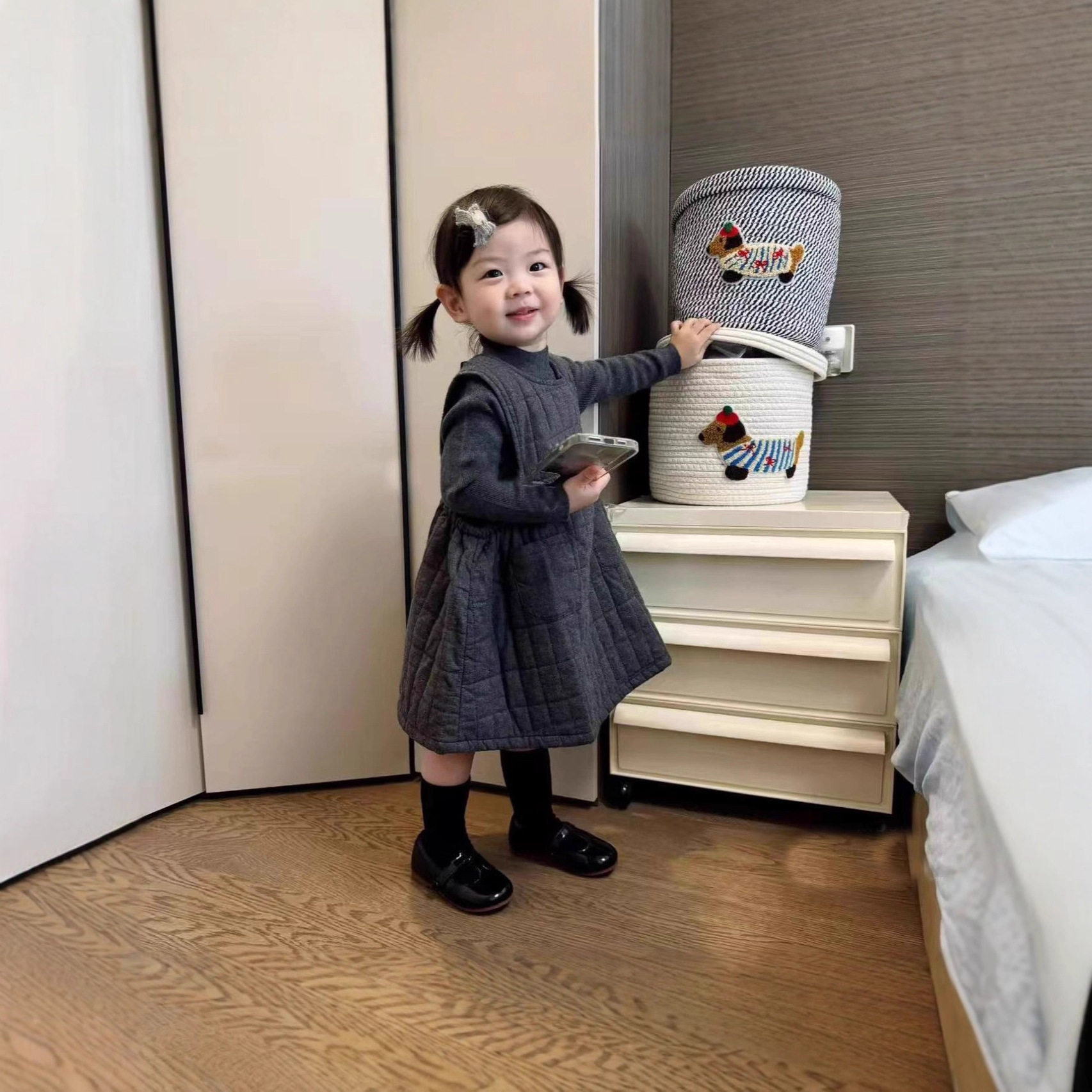 女童夹棉背心裙2025秋冬季新款儿童宝宝加厚冬装圆领韩版公主裙子
