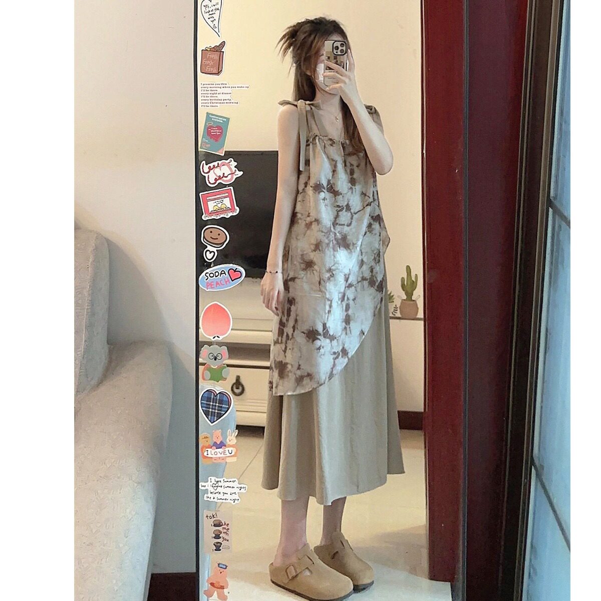 法式复古文艺范印花无袖连衣裙女夏季气质宽松度假风长款吊带裙子