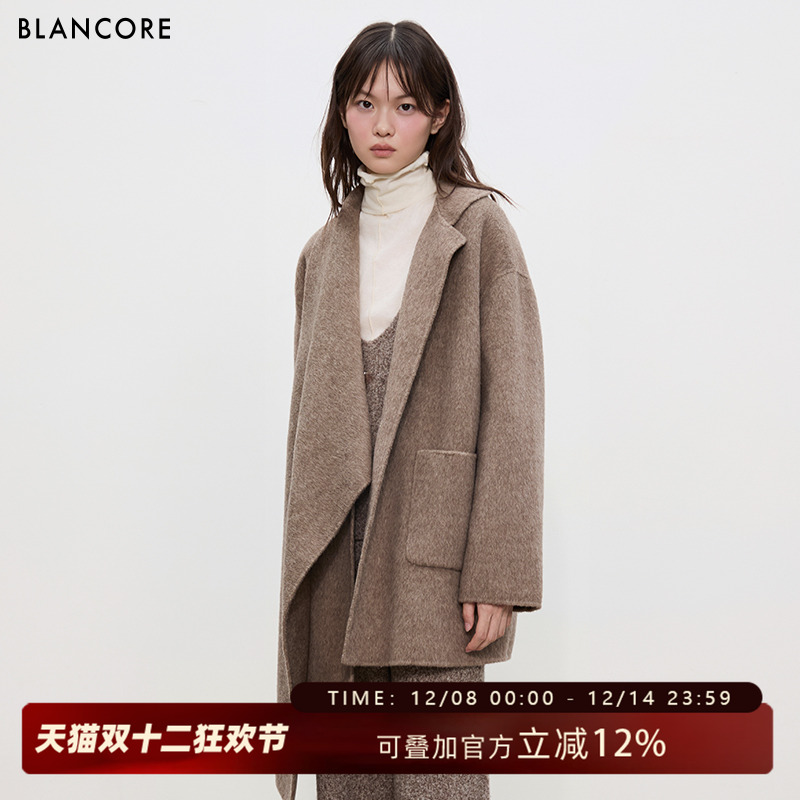 BLANCORE中长款围脖阔型羊毛大衣