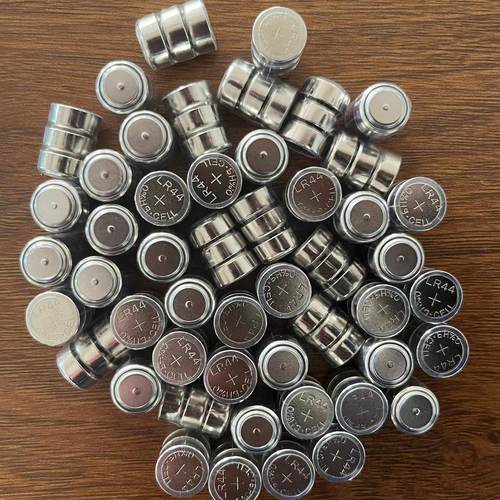 LR44/AG13纽扣电池连组LED小灯串