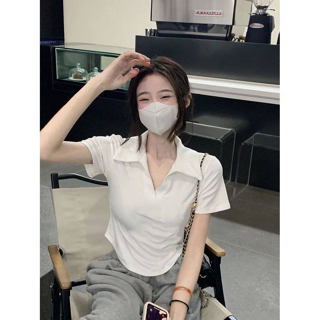 polo衫翻领短款弧形下摆正肩修身上衣2024夏设计感小众短袖t恤女