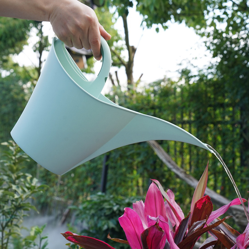 树脂北欧风长嘴浇水壶