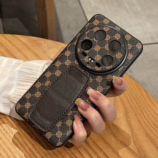 适用小米15ultra手机壳新款皮支架男款商务腕带简约14ultra手机壳手防摔全包镜头13Ultra高级感女款斜挎挂绳