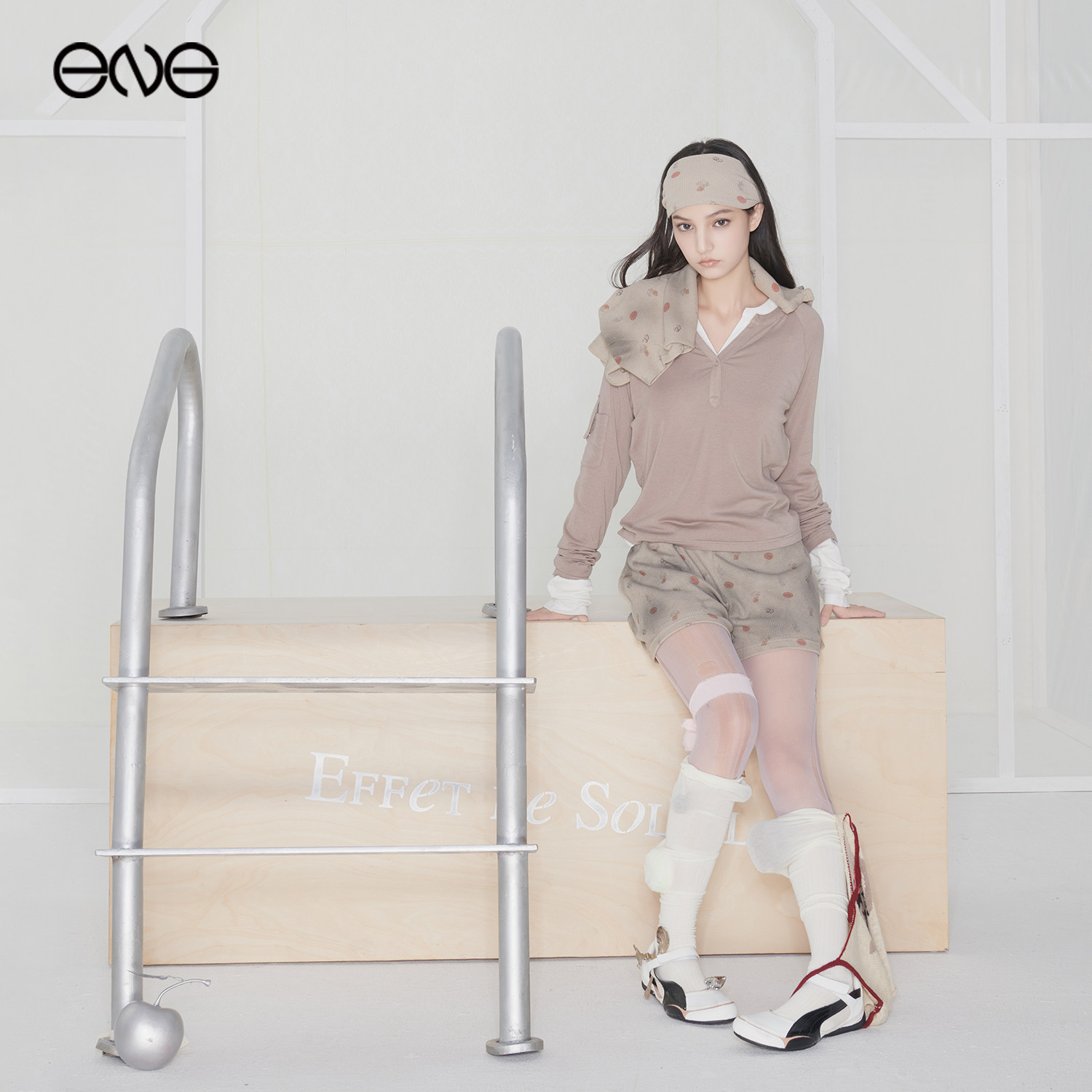 【ENG】Effet de Soleil纯色亨利领长袖T恤女上衣修身V领打底衫