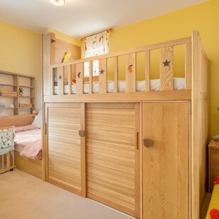 儿童房定制上床下柜良实木错位姐弟床禽互不打扰桌子一体佳白腊木