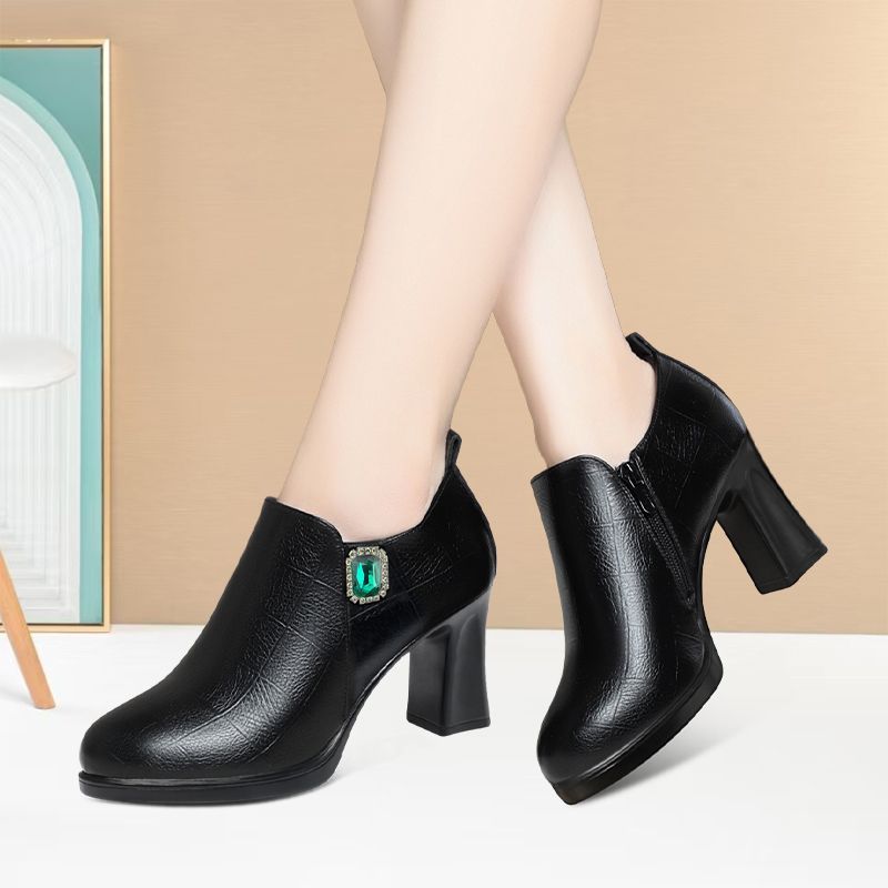 新款中年女士洋气模特走秀鞋时尚舒适厚底粗跟皮鞋深口圆头单鞋女