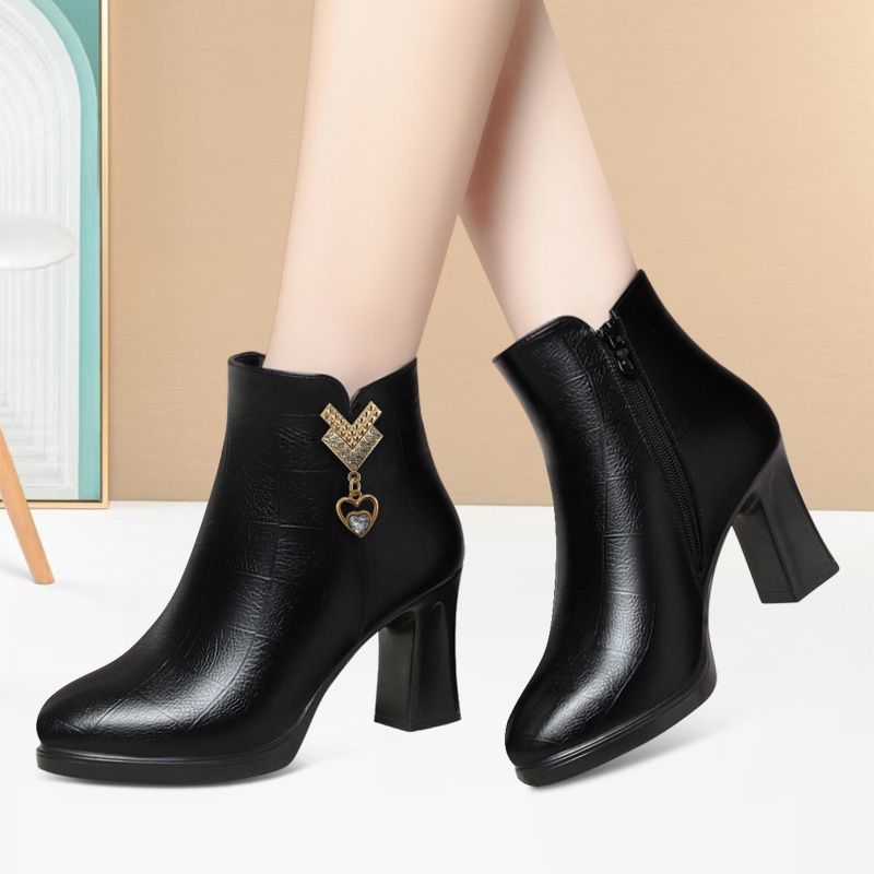 洋气舒适通勤工作短筒靴中年礼仪旗袍模特皮靴时尚潮流厚底妈妈靴