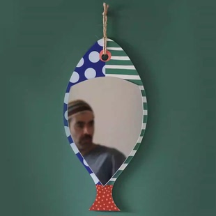 小众设计创意波点线条鱼型化妆镜创意装饰镜壁挂式镜子异形镜