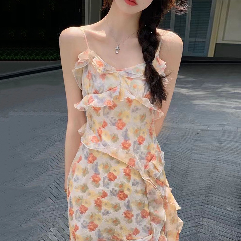 荷叶边v领碎花裙少女感吊