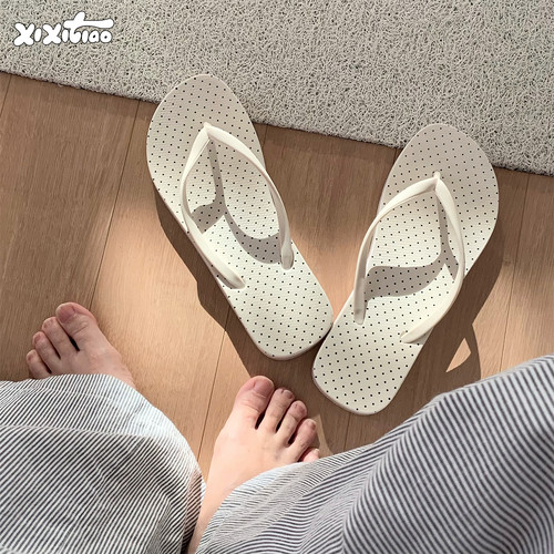 细细条海边度假夹脚凉拖鞋小波点