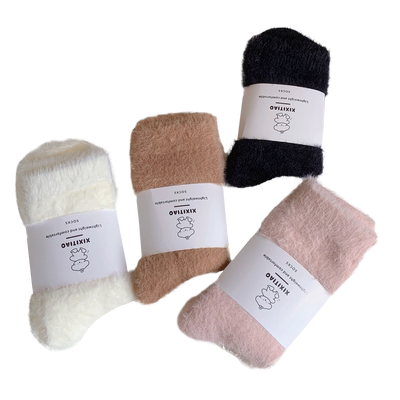 毛绒绒黑白色简约简约水貂绒袜子