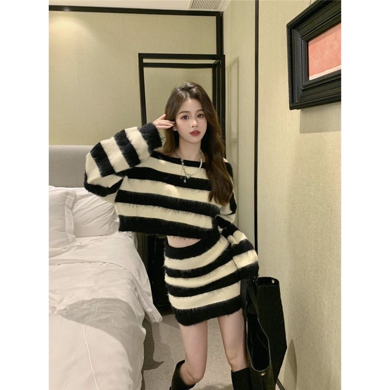 减龄洋气条纹长袖套头针织毛衣套装裙女秋冬包臀短裙欲纯风两件套
