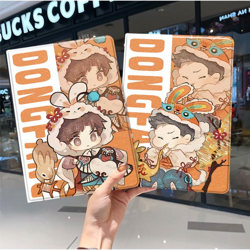 内壳软硅胶材质。舒适手感，四角防摔。