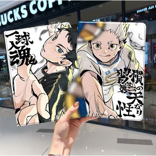 内壳软硅胶材质。舒适手感，四角防摔。