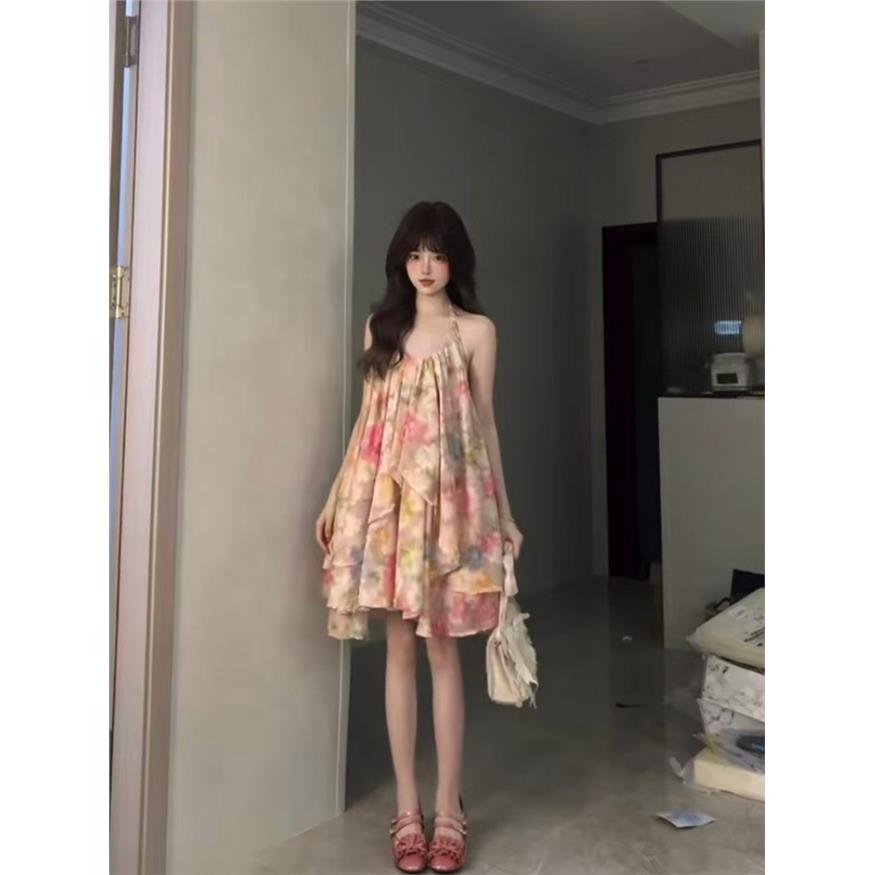 粉色碎花挂脖连衣裙子女