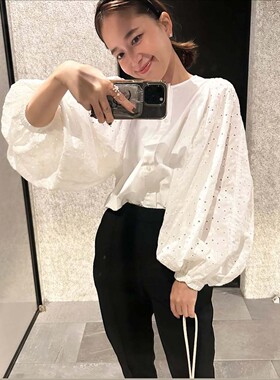 春季新款设计感蕾丝泡泡袖上衣通勤百搭复古衬衫