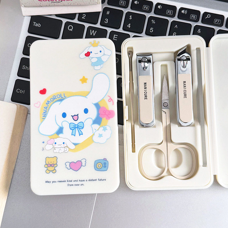 女生用高颜值便携修甲刀帕恰狗玉桂狗盒装掏耳勺剪刀指甲钳5件套