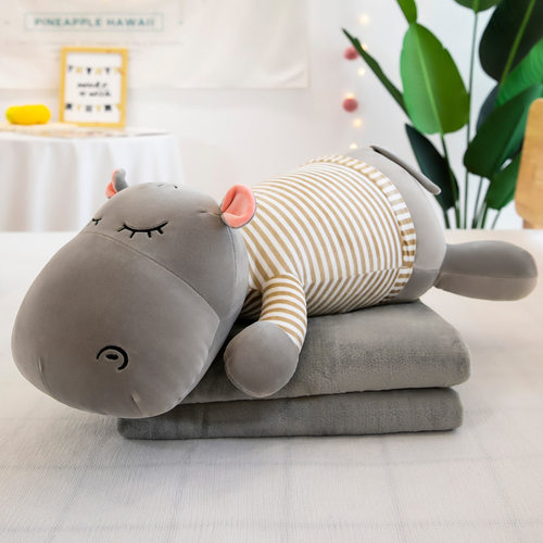 车载抱枕毯子两用二合一小熊兔子玩具公仔午睡空调被毛绒玩偶批货