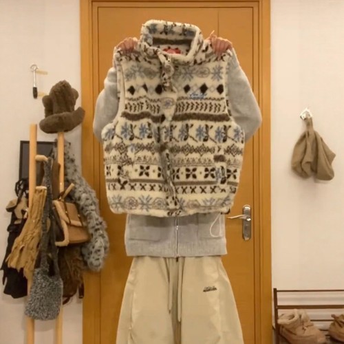 韩系提花羊羔绒马甲女款