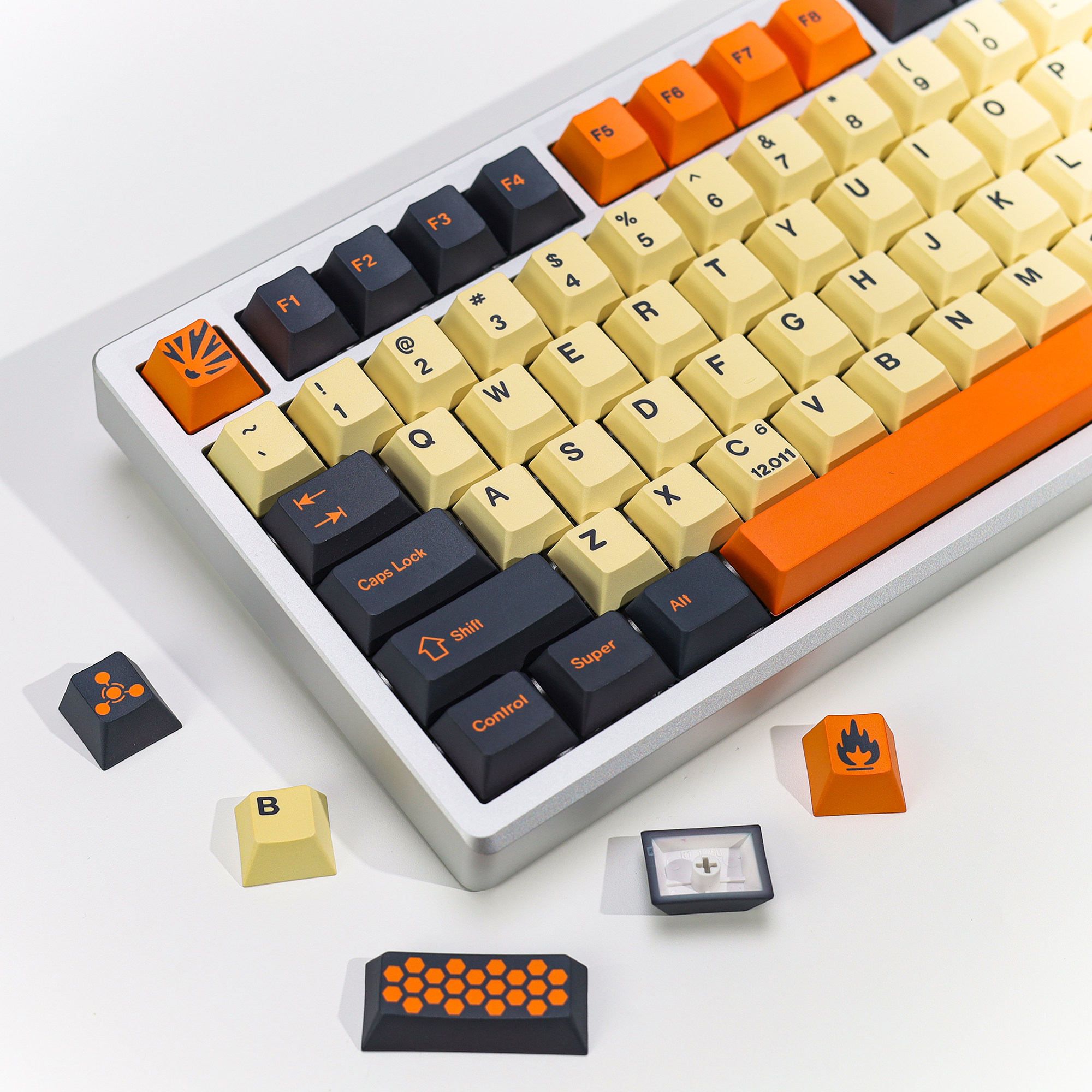KBDiy GMK Carbon大碳PBT热升华原厂高度客制化键帽64/68/84/96等