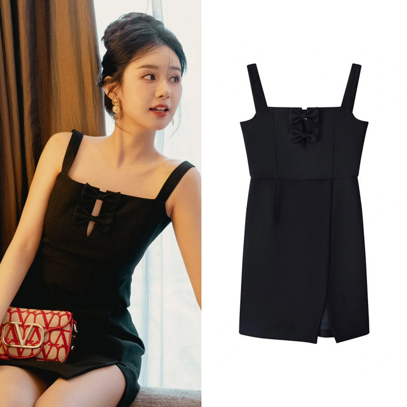 郑合惠子明星同款黑色吊带连衣裙女甜辣小众开叉短裙蝴蝶结小黑裙
