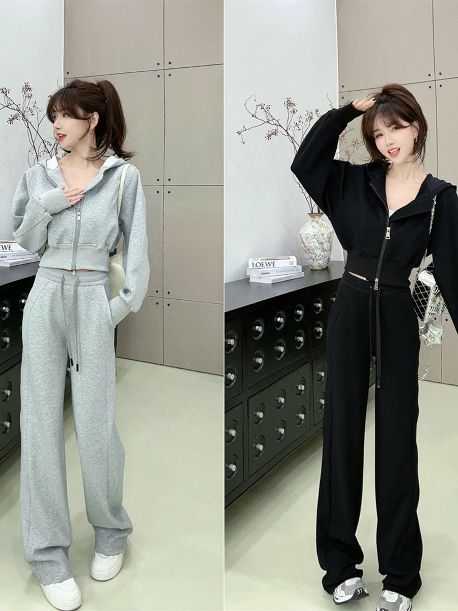 卡卡官方旗舰店正品早春休闲随性运动套装女高级感卫衣两件套,女装/女士精品,时尚套装,淘宝优惠券,粉丝福利购,淘宝优惠卷