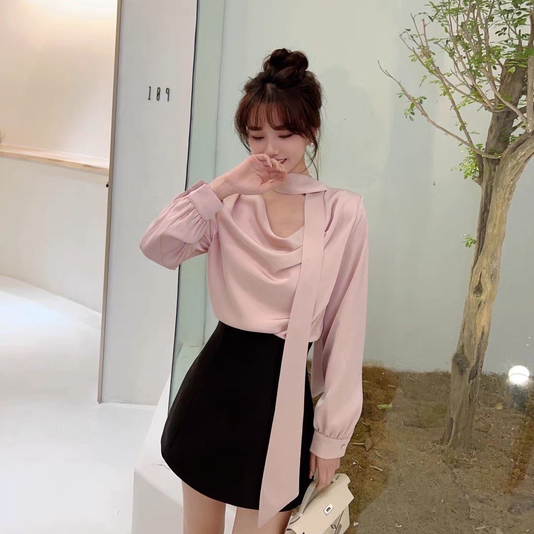 卡卡高级设计感缎面衬衫上衣女