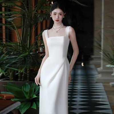缎面婚纱感吊带轻奢简约气质领证迎宾纱显瘦外景旅拍出门礼服