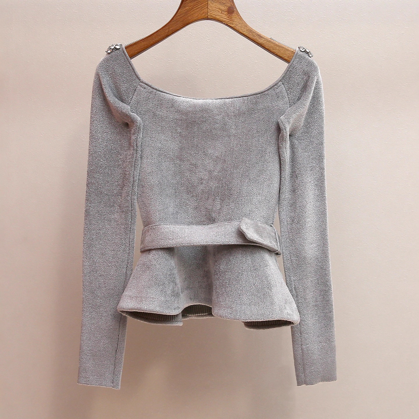 SP家秋季新款法式高级感小香风重工镶钻一字领收腰短款针织衫上衣