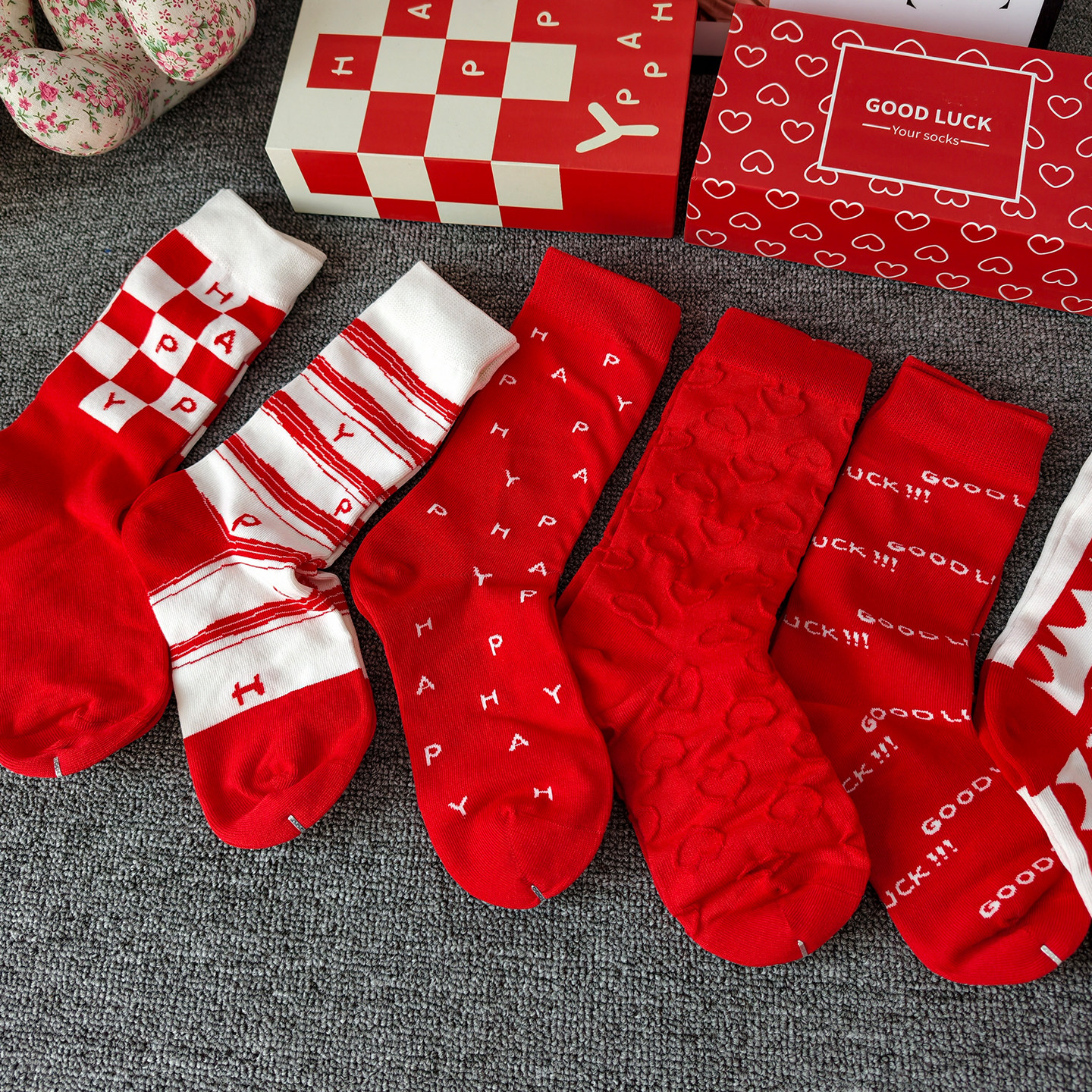 红色袜子礼盒女士3双装过年本命年结婚送礼纯棉舒适透气中长筒款