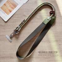 The widened integrated outdoor sports mobile phone lanyard is adjustable. The shoulder strap can be carried diagonally. It can be hung around the neck. The double-head buckle is anti-theft and does not tighten the shoulder. The wide anti-loss and anti-theft shoulder strap is padded. It is exquisite, high-end and sturdy thumbnail 5
