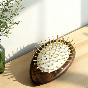 新疆包邮胡桃木椭圆原色铜针气垫梳子按摩梳金属梳齿头皮护理可携