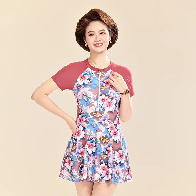 妈妈泳衣女士泡温泉新款连体显瘦遮肚游泳衣保守大码中老年泳装女