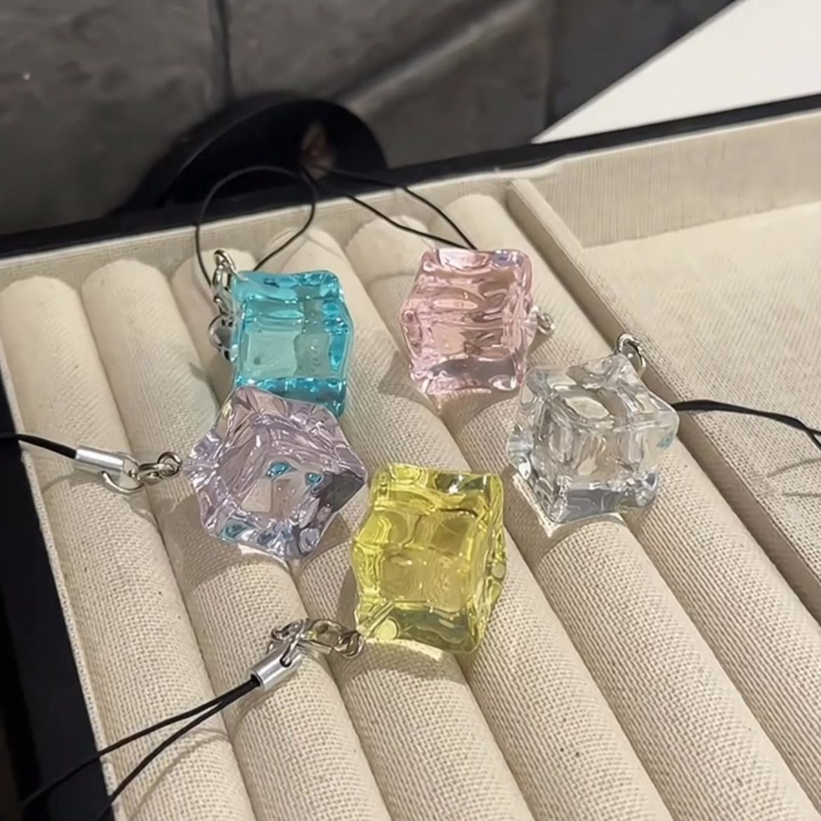 清凉一夏冰块卡通挂件果冻少女ins风包包挂件情侣闺蜜挂饰礼物
