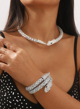 跨境夸张满钻蛇形时尚高端手镯，欧美风个性创意轻奢不规则手环