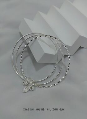 小时候被牛追过!三个圈 一片树叶 两个铃铛 布灵布灵超好看 手镯