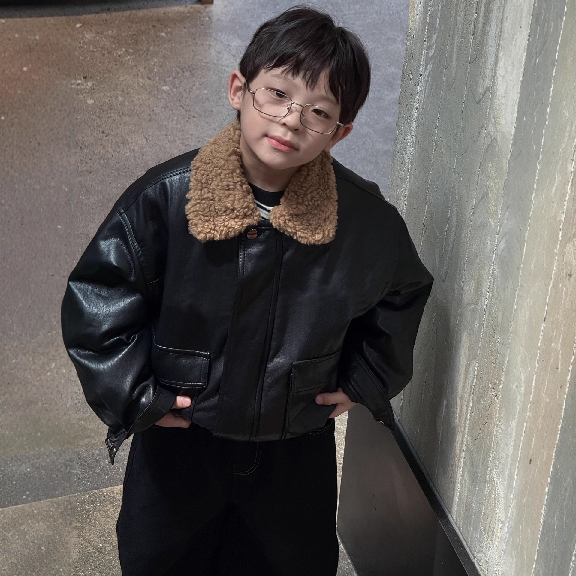 25秋冬新品韩国童装中小童男童加厚毛领黑色夹棉pu皮衣外套