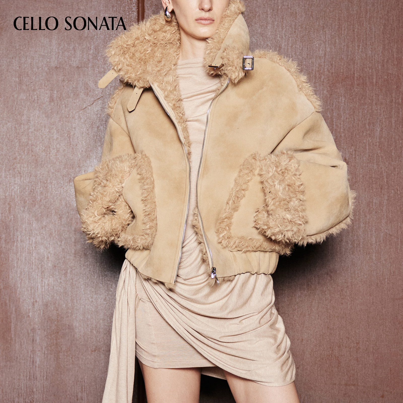 Cello Sonata 秋冬款 卡其色通勤保暖百搭皮草外套拼接宽松夹克
